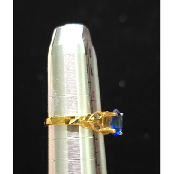 18K GFP Oval Blue Gemstone Ring With Intricate Band Size 2 - Dainty, Small - Picture 3 of 7